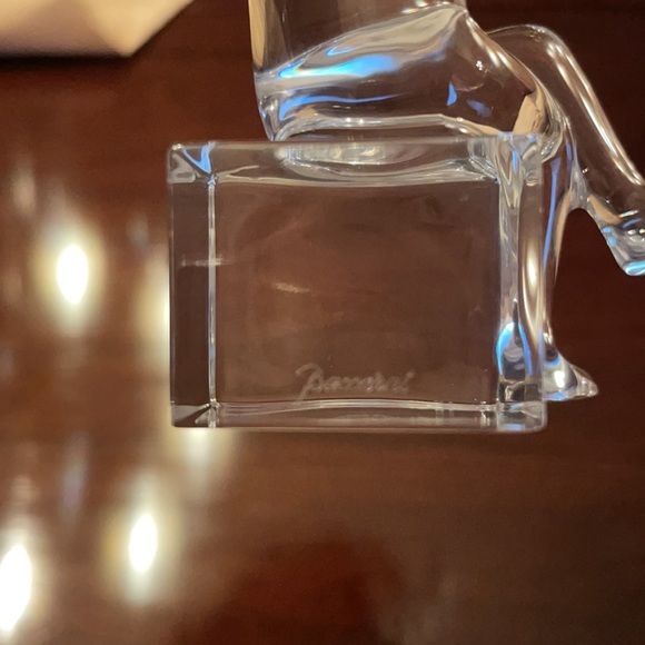 BACCARAT CRYSTAL CHERUB ANGEL WITH HEART FIGURINE - PERFECT CONDITION - Picture 6 of 6